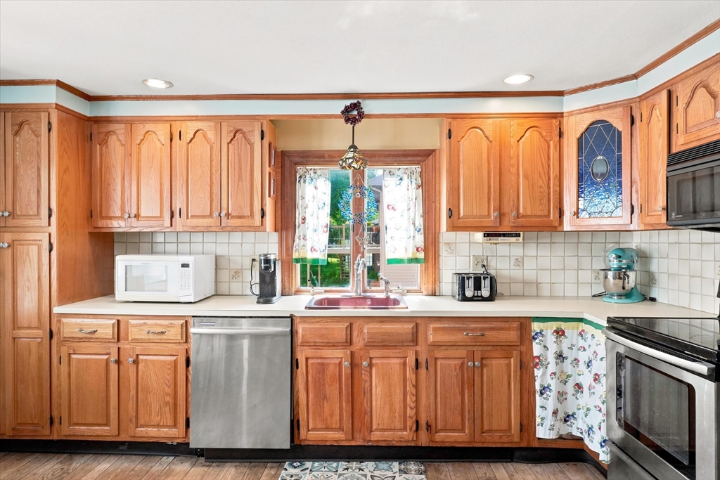 24 Quail Road Peabody, MA 01960 - Photo 3 of 42