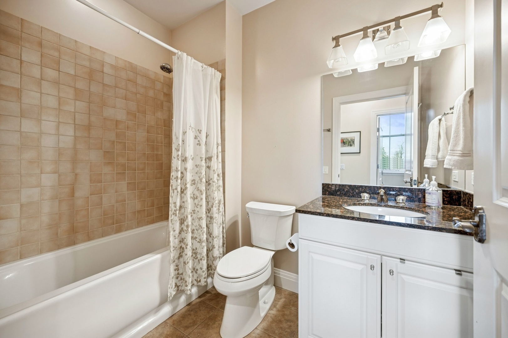 1041 Ridge Road, Unit 315 Wilmette, IL 60091 - Photo 15 of 20 Gallery Image 15