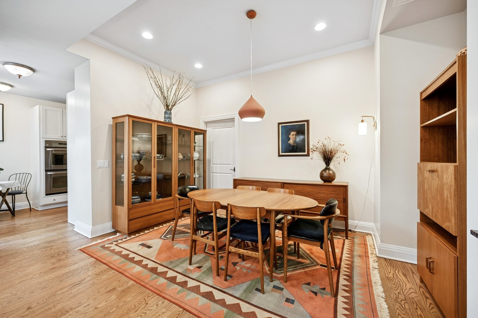 1041 Ridge Road, Unit 315 Wilmette, IL 60091 - Photo 3 of 20 Gallery Image 3