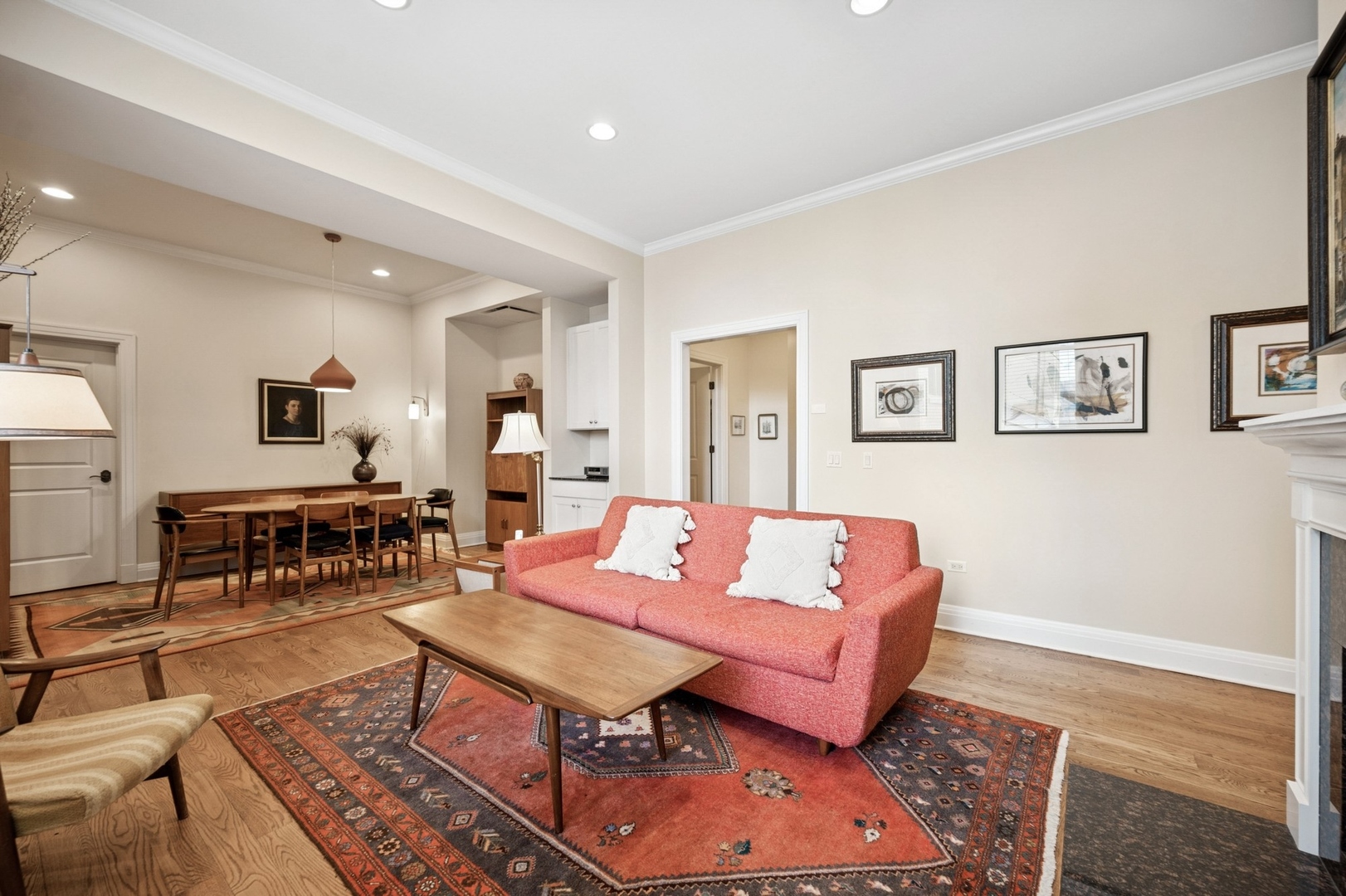 1041 Ridge Road, Unit 315 Wilmette, IL 60091 - Photo 4 of 20 Gallery Image 4