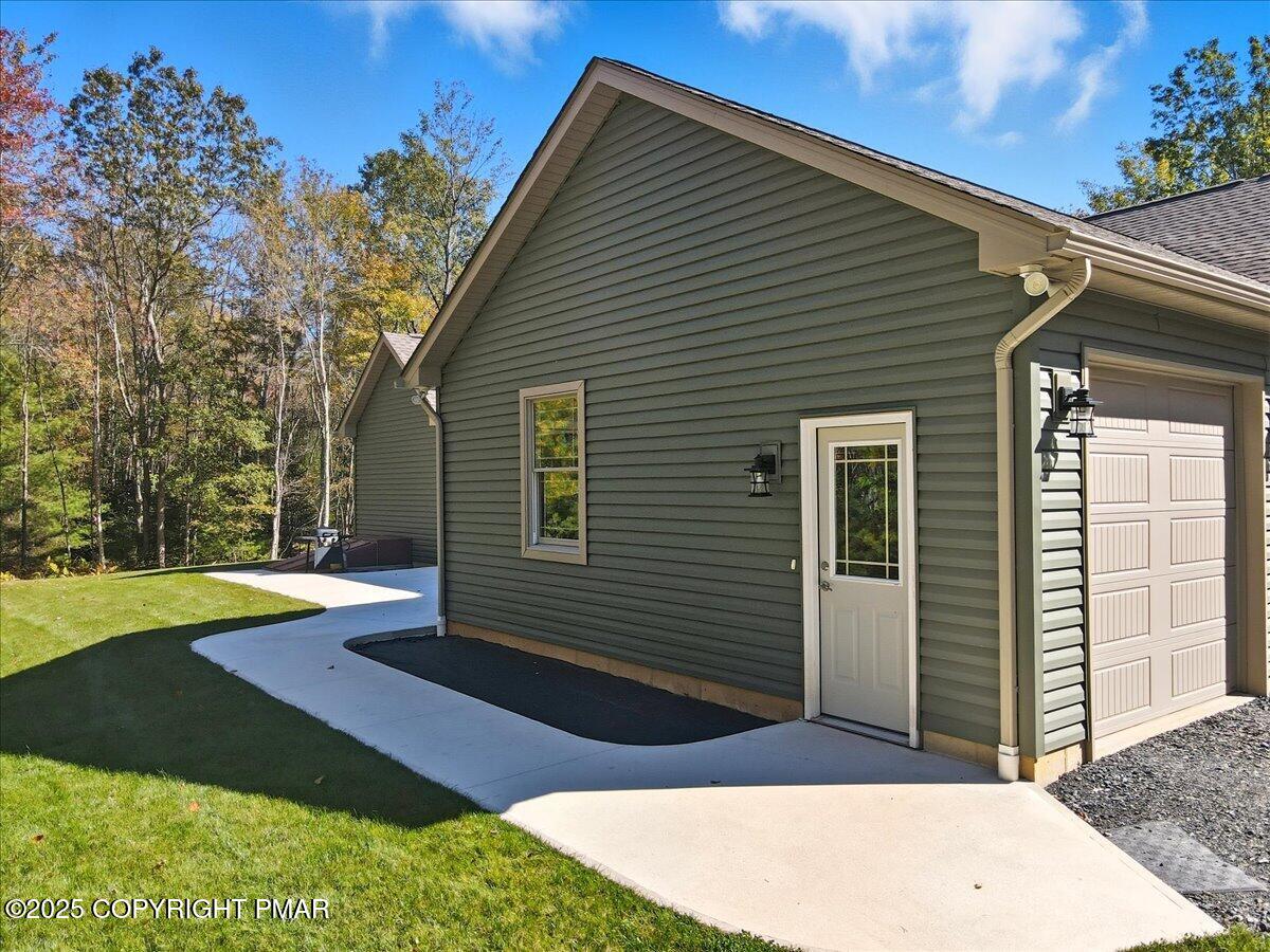 154 Sterner Run Road Kunkletown, PA 18058 - Photo 64 of 104 64-031_dji_fly_20251010_131354_587_17601