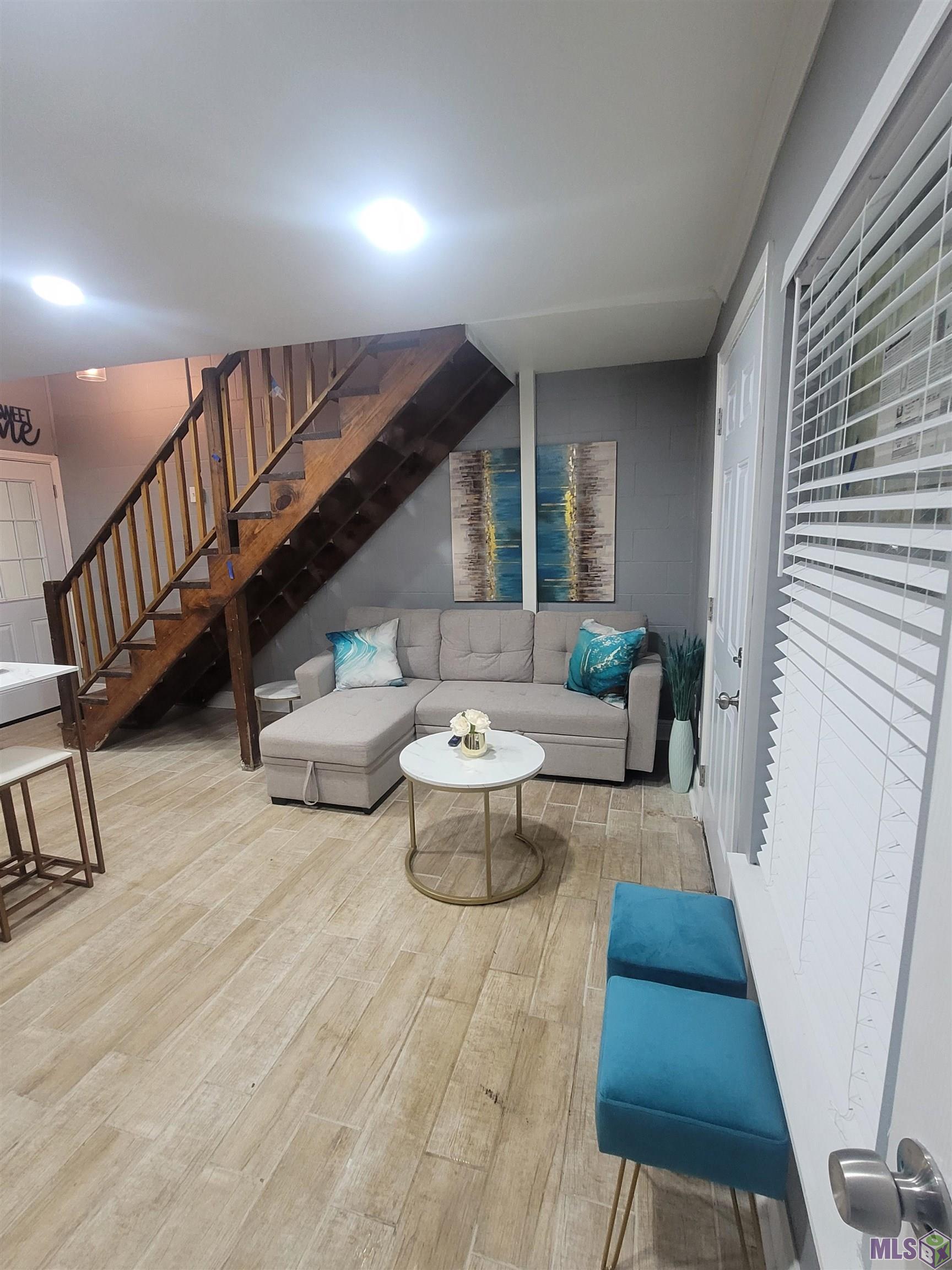 281 Chatsworth Street Baton Rouge, LA 70802 - Photo 2 of 6