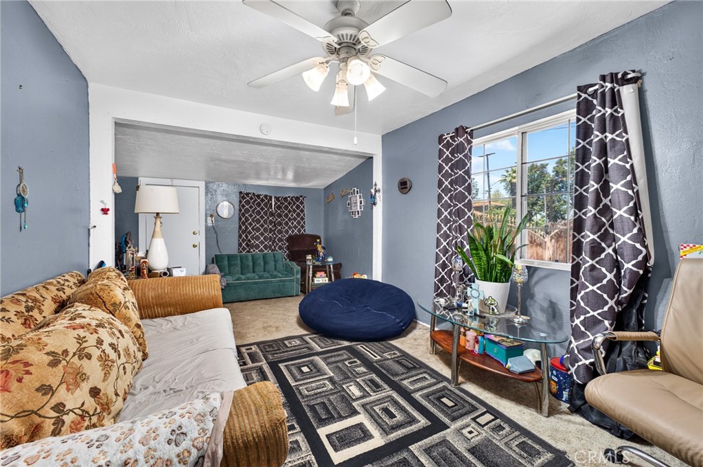 3773 Taft Street Riverside, CA 92503 - Photo 3 of 13 Living Area