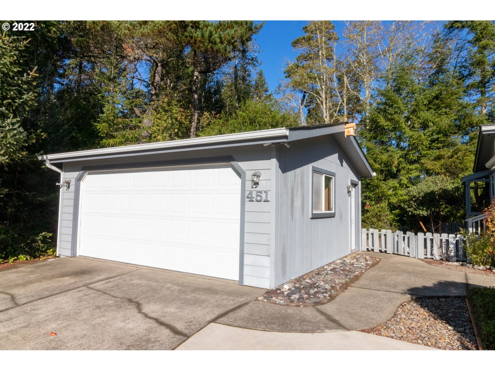 451 Sherwood Loop Florence, OR 97439 - Photo 5 of 32 Gallery Image 5