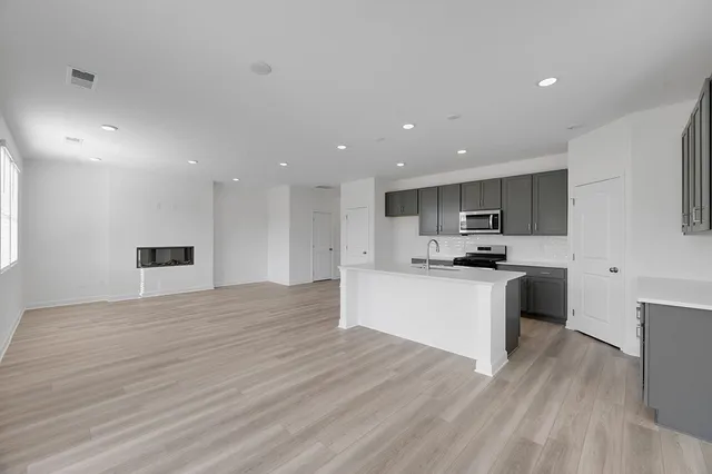 $433,990 | 245 West Millbrook Drive, Spring Hill, TN 37174