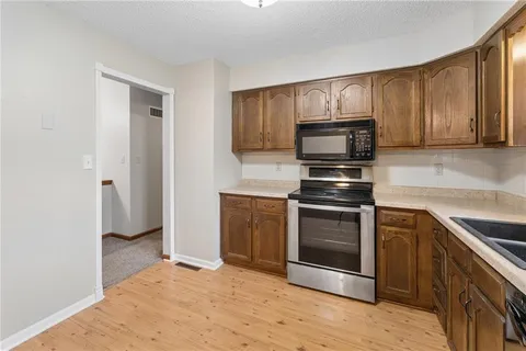$256,900 | 19208 East 12 Court North, Independence, MO 64056