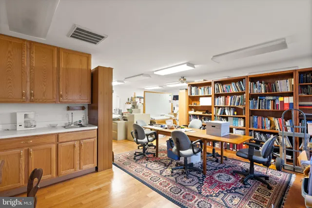 $1,400,000 | 7099 Glen Curtiss Lane, Warrenton, VA 20187