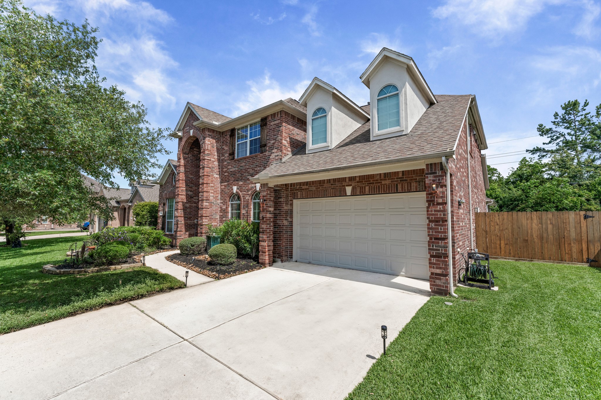 7218 Diamond Falls Lane Spring, TX 77389 - Photo 2 of 41