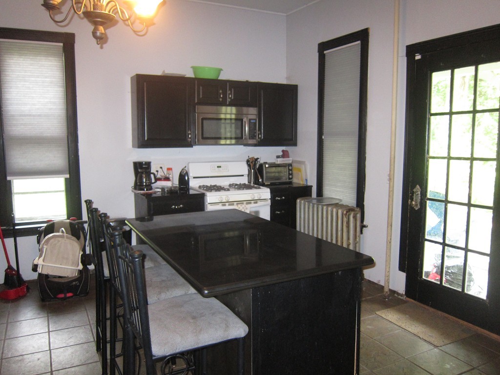 85 Westminster Street Springfield, MA 01109 - Photo 17 of 25