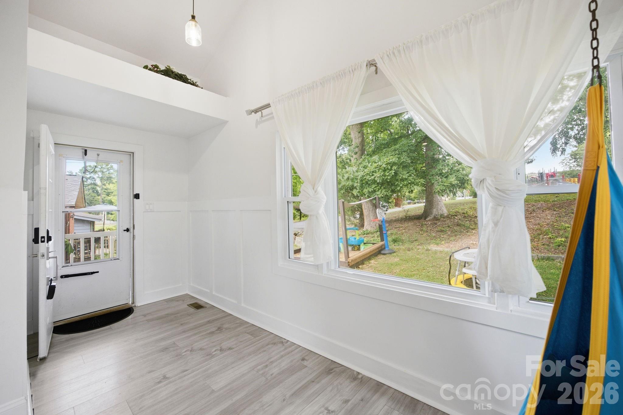447 Brandon Street Davidson, NC 28036 - Photo 2 of 32