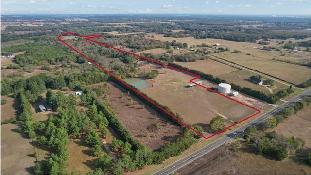 $595,000 | 1602 Farm Road 1510, Brookston, TX 75421