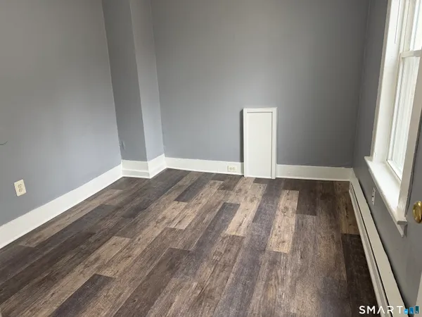 $1,495 | 112 Rockwell Street, Unit 1, Winchester, CT 06098
