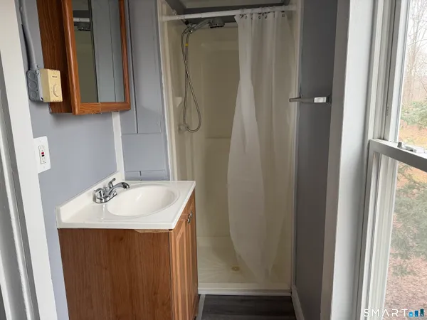 $1,495 | 112 Rockwell Street, Unit 1, Winchester, CT 06098