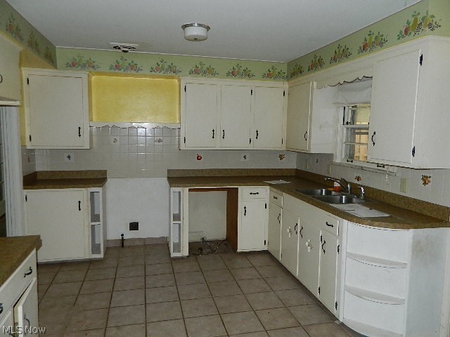 15911 Fenemore Road Cleveland, OH 44112 - Photo 6 of 12