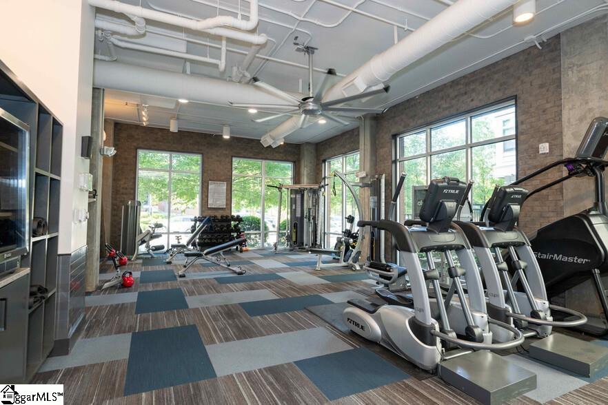 212 East Broad Street, Unit COTTON Greenville, SC 29601 - Photo 13 of 27