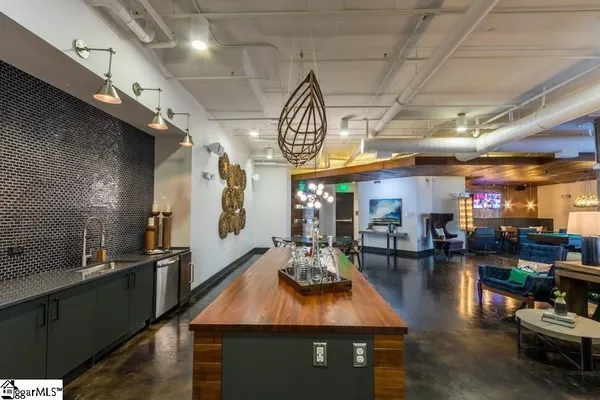 $2,914 | 212 East Broad Street, Unit COTTON, Greenville, SC 29601