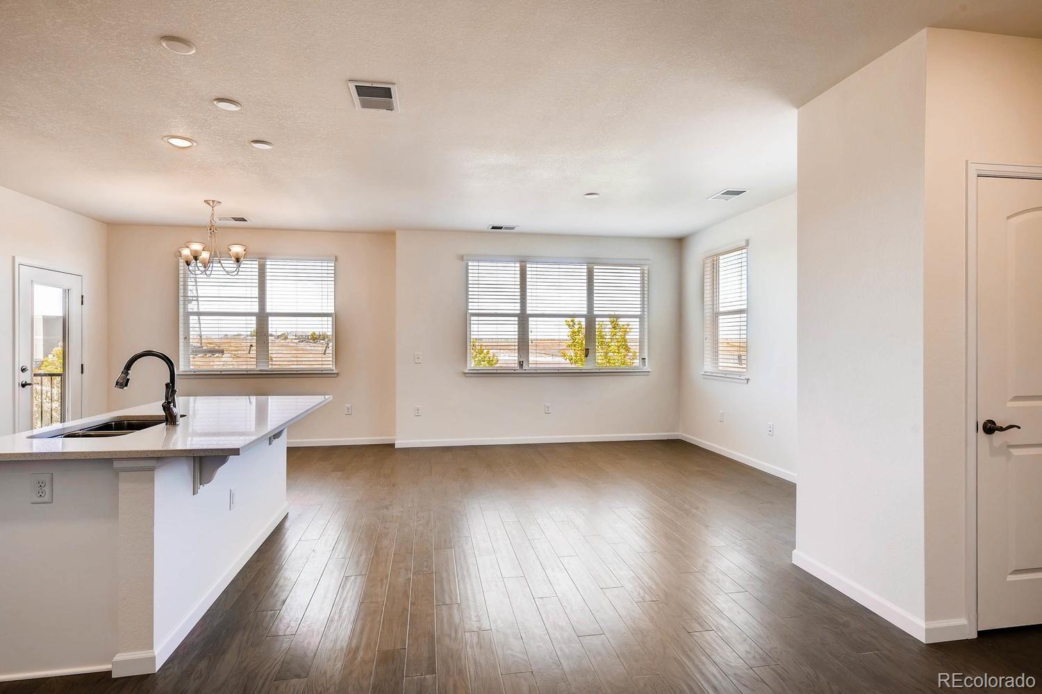 4569 Copeland Lane, Unit 101 Highlands Ranch, CO 80126 - Photo 2 of 15