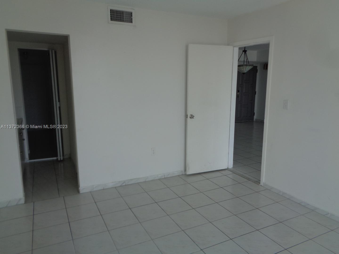 Allapattah Miami, FL 33142 - Photo 13 of 46 an empty room with closet