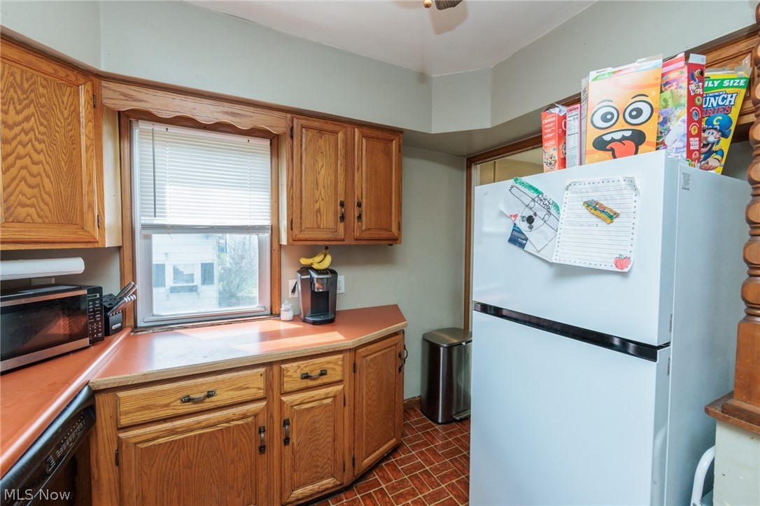 2201 Ralph Avenue Cleveland, OH 44109 - Photo 7 of 41 Gallery Image 7
