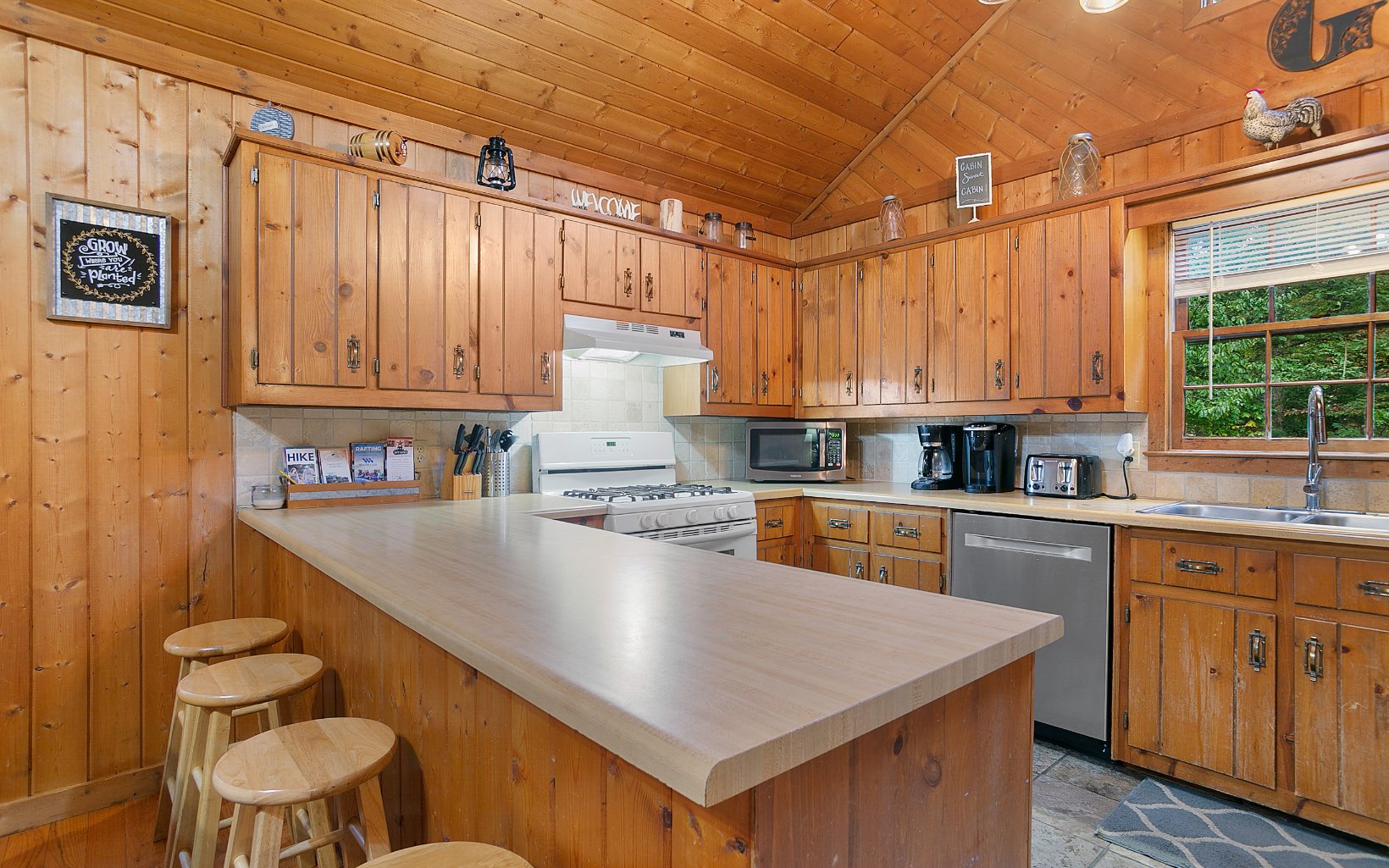 137 Ridge Crest Court Ellijay, GA 30540 - Photo 13 of 54 Additional View