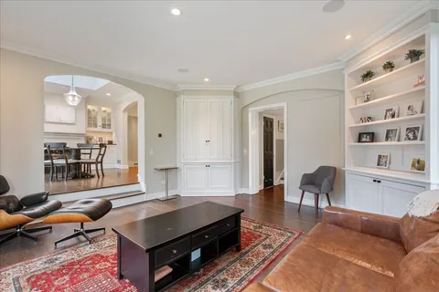 $2,200,000 | 599 Woodlawn Avenue, Glencoe, IL 60022