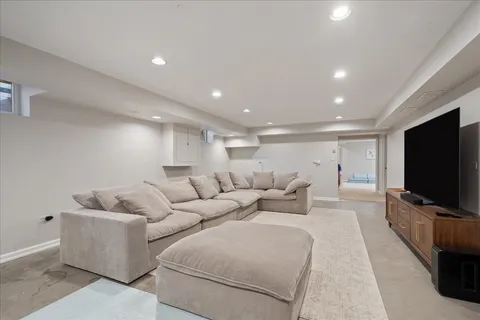 $2,200,000 | 599 Woodlawn Avenue, Glencoe, IL 60022