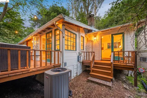 $899,000 | 6400 Pinehaven Road, Oakland, CA 94611