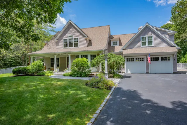 $2,700,000 | 239 Oxford Drive, Cotuit, MA 02635