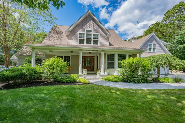 $2,700,000 | 239 Oxford Drive, Cotuit, MA 02635