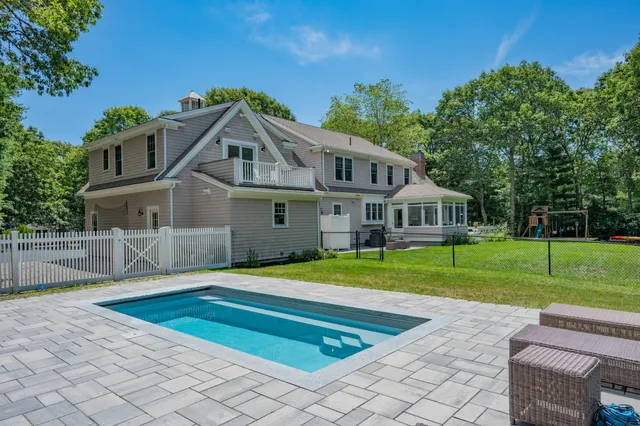 $2,700,000 | 239 Oxford Drive, Cotuit, MA 02635