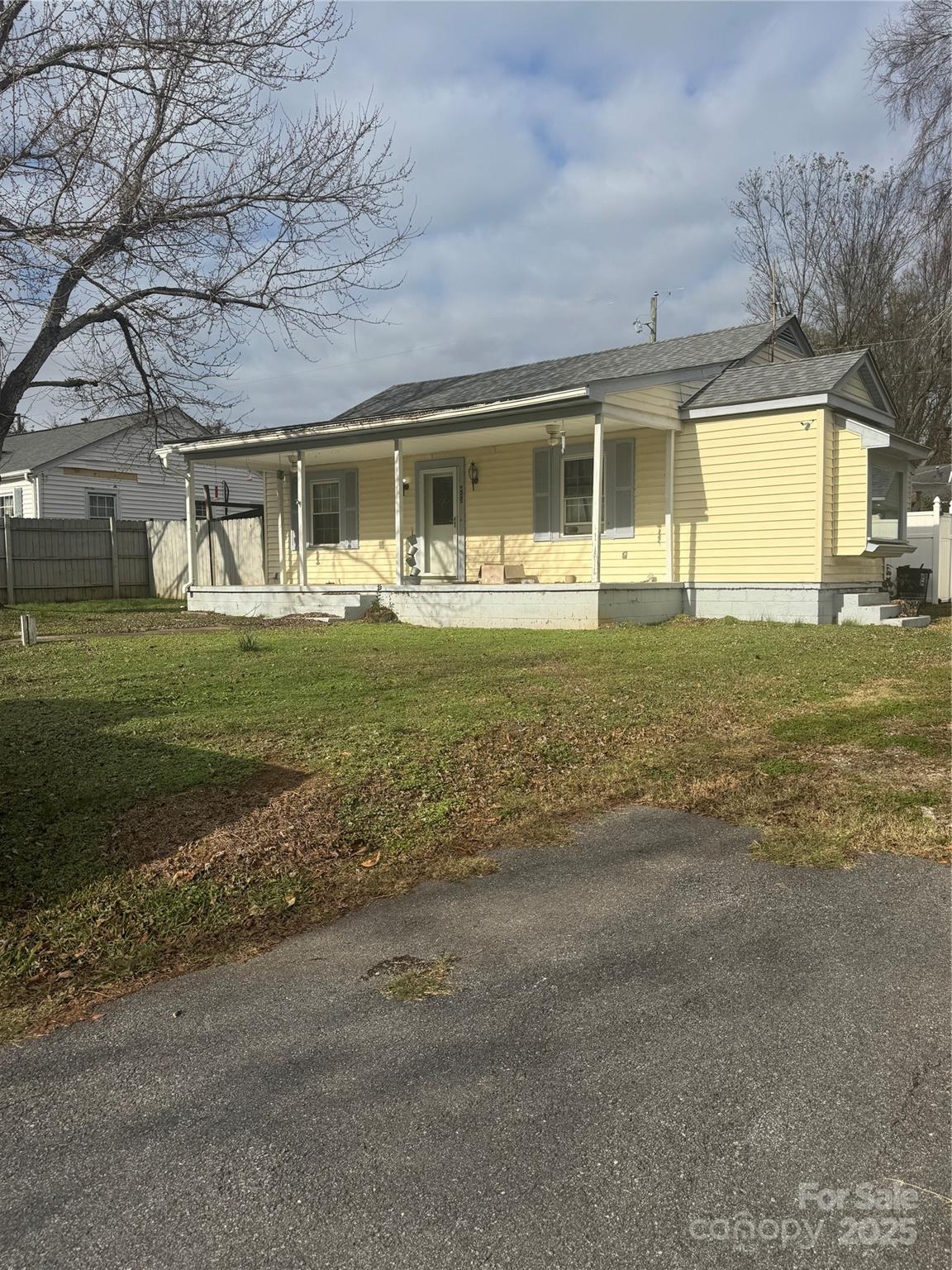 453 Marion Street Calhoun Falls, SC 29628 - Photo 24 of 24 a front view of house with yard