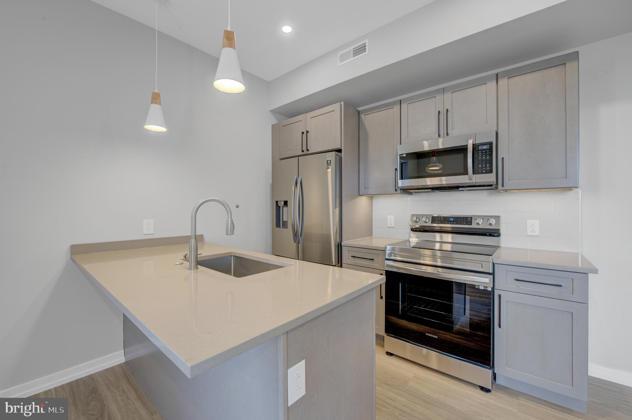 2445 Innovator Way, Unit 3E Philadelphia, PA 19146 - Photo 4 of 16