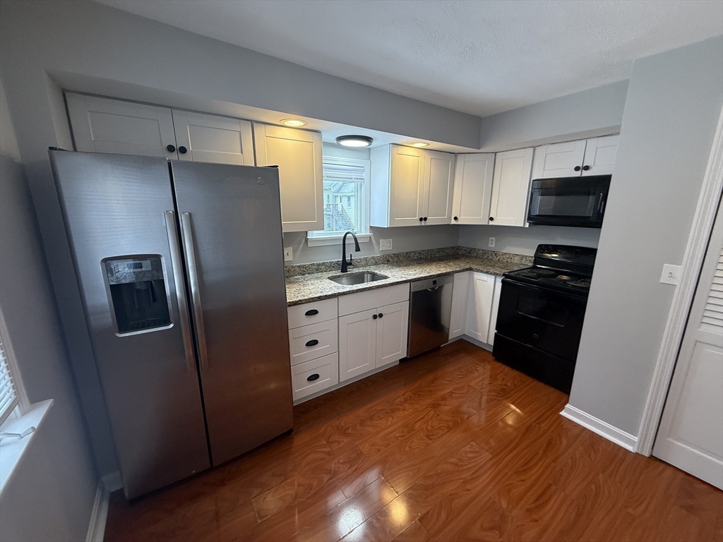 83 Taylor Street, Unit 2 Waltham, MA 02453 - Photo 4 of 15