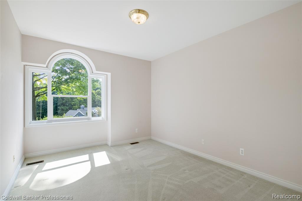 8661 Deerwood Road Clarkston, MI 48348 - Photo 47 of 82 Gallery Image 47
