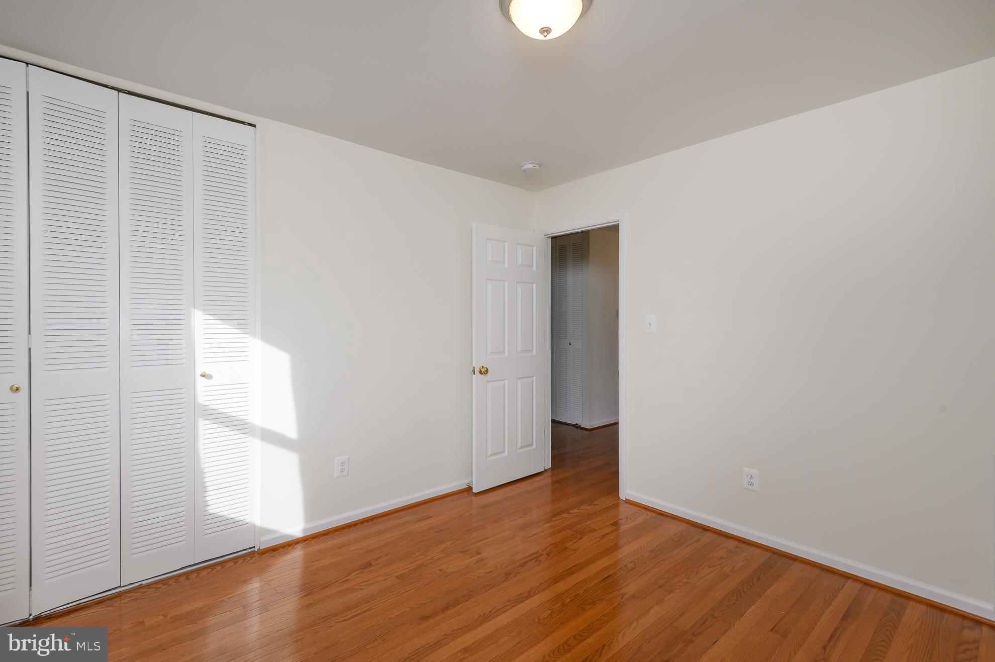 7432 Northrop Road Alexandria, VA 22306 - Photo 12 of 39 Bedroom 1