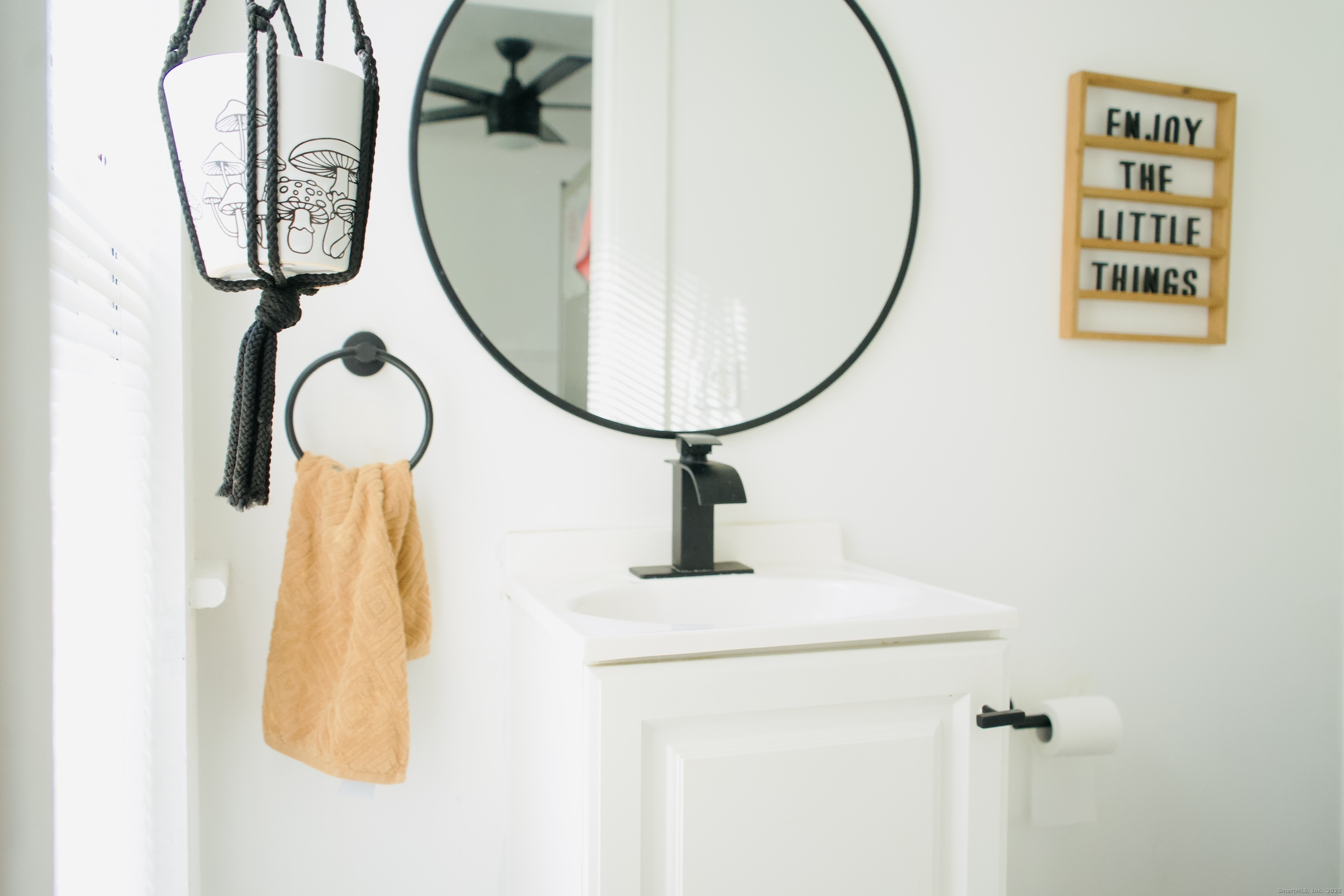 66 North Hoadley Street Naugatuck, CT 06770 - Photo 19 of 22 a mirror with lamp on table and a mirror