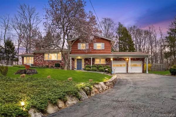 $949,000 | 11 Billingsley Trail, Goldens Bridge, NY 10526