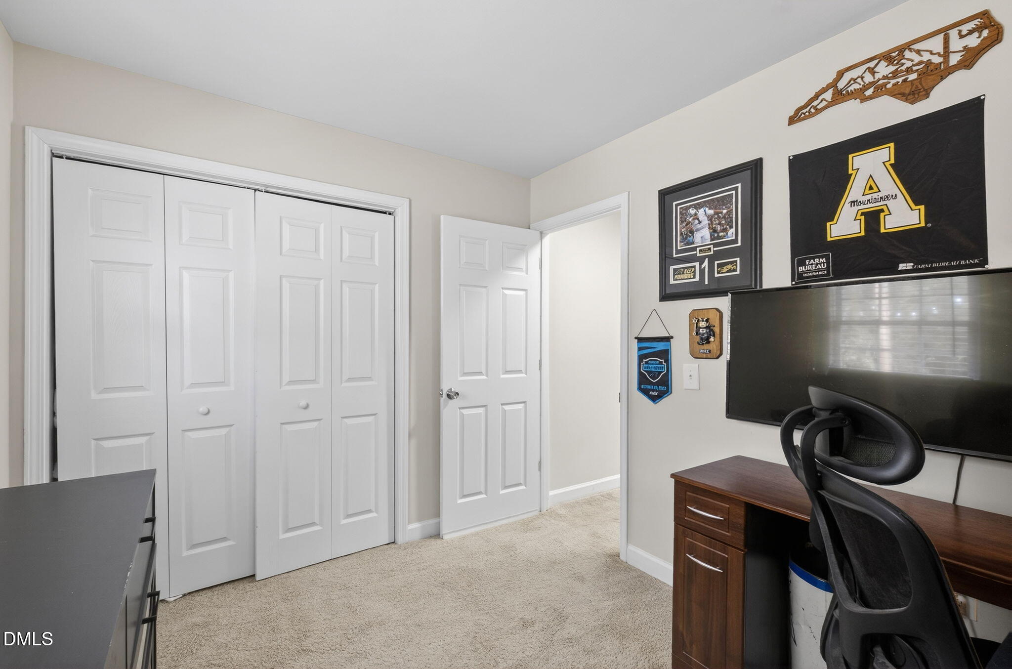 2708 Plainsfield Circle Raleigh, NC 27610 - Photo 22 of 42 32-web-or-mls-2708 Plainsfield Circle-26