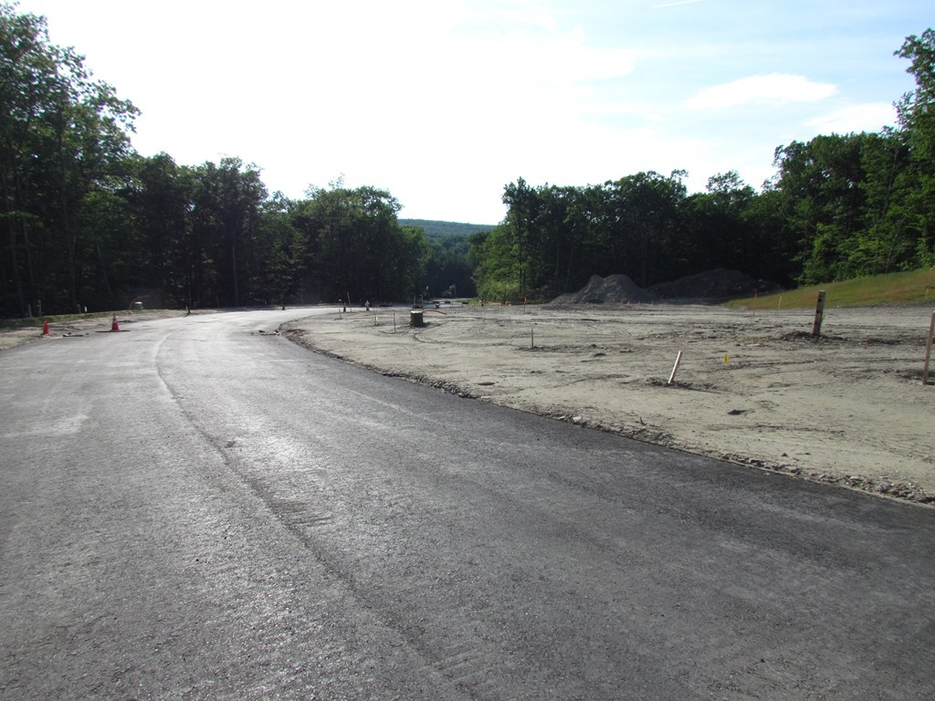 49 Jordan Road Holden, MA 01520 - Photo 3 of 3 Gallery Image 3
