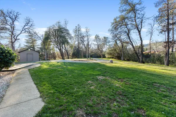 $405,000 | 8003 Narrows Way, Redding, CA 96001