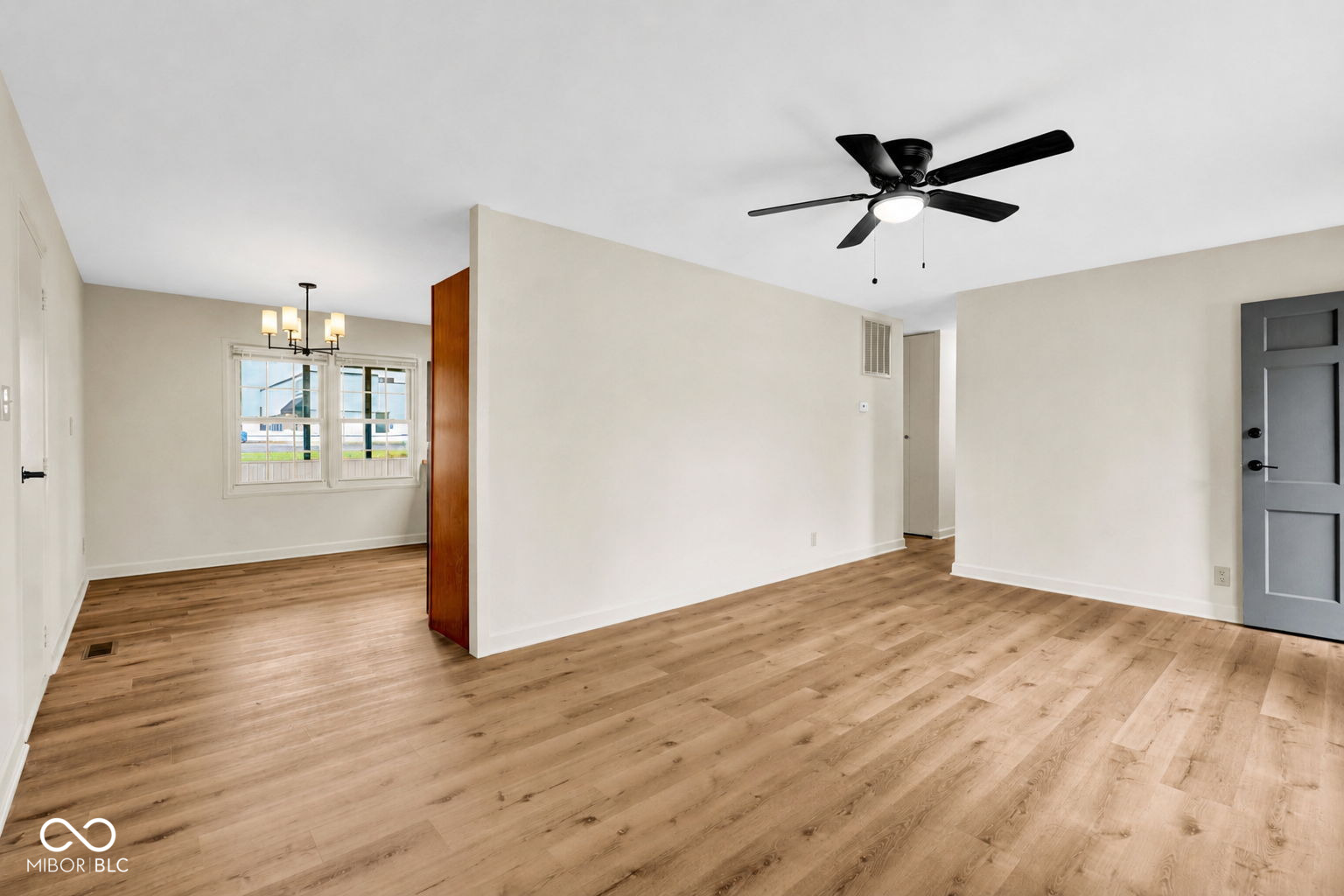 3050 Lucas Way Columbus, IN 47203 - Photo 4 of 24