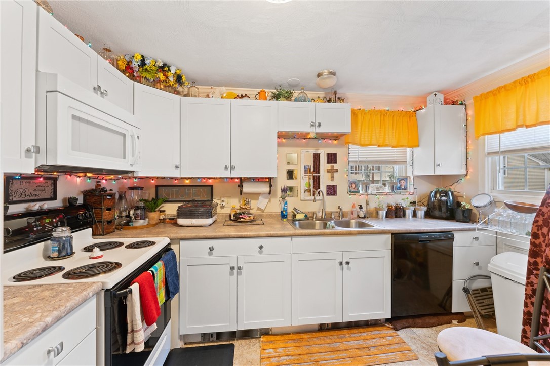 61 Spring Street Lincoln, RI 02838 - Photo 22 of 42