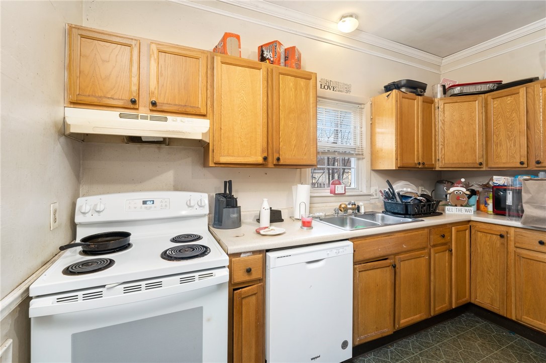 61 Spring Street Lincoln, RI 02838 - Photo 34 of 42