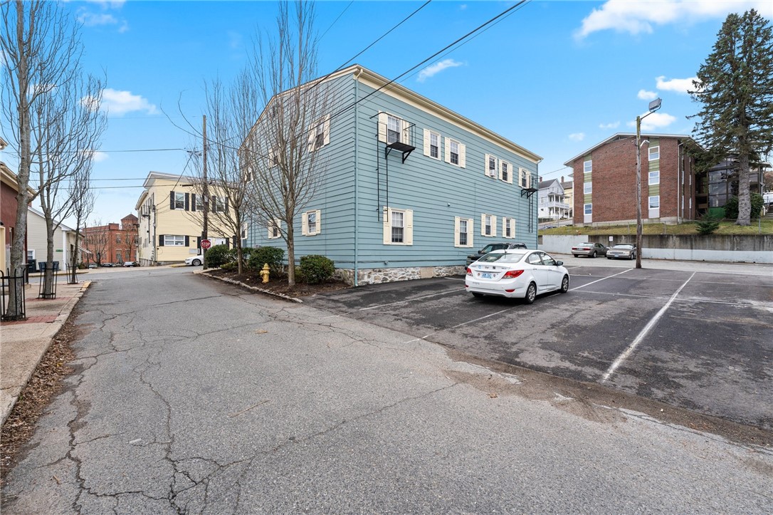 61 Spring Street Lincoln, RI 02838 - Photo 4 of 42