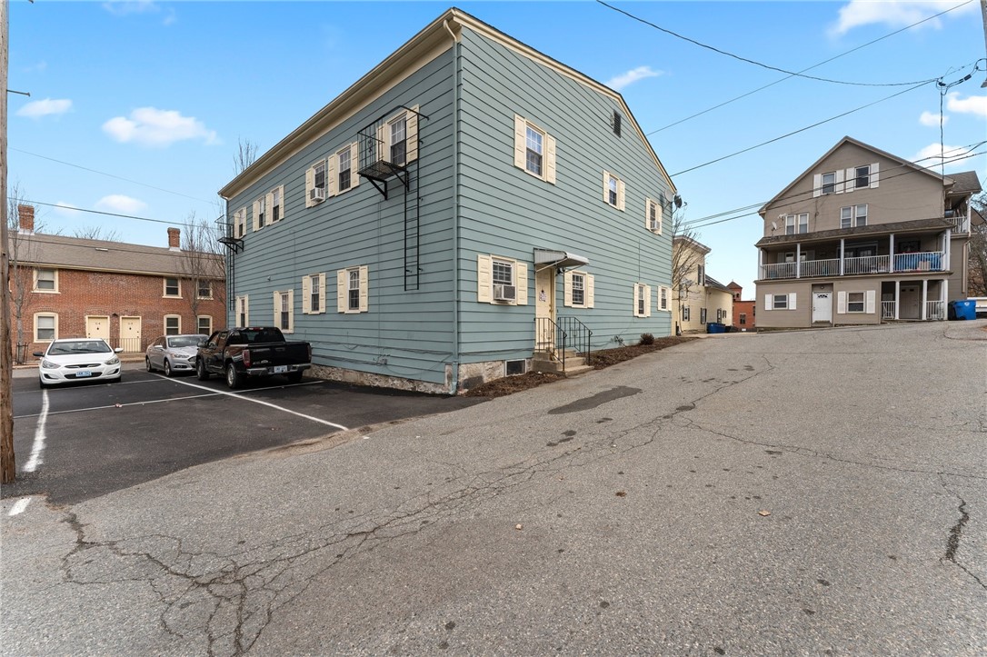 61 Spring Street Lincoln, RI 02838 - Photo 8 of 42