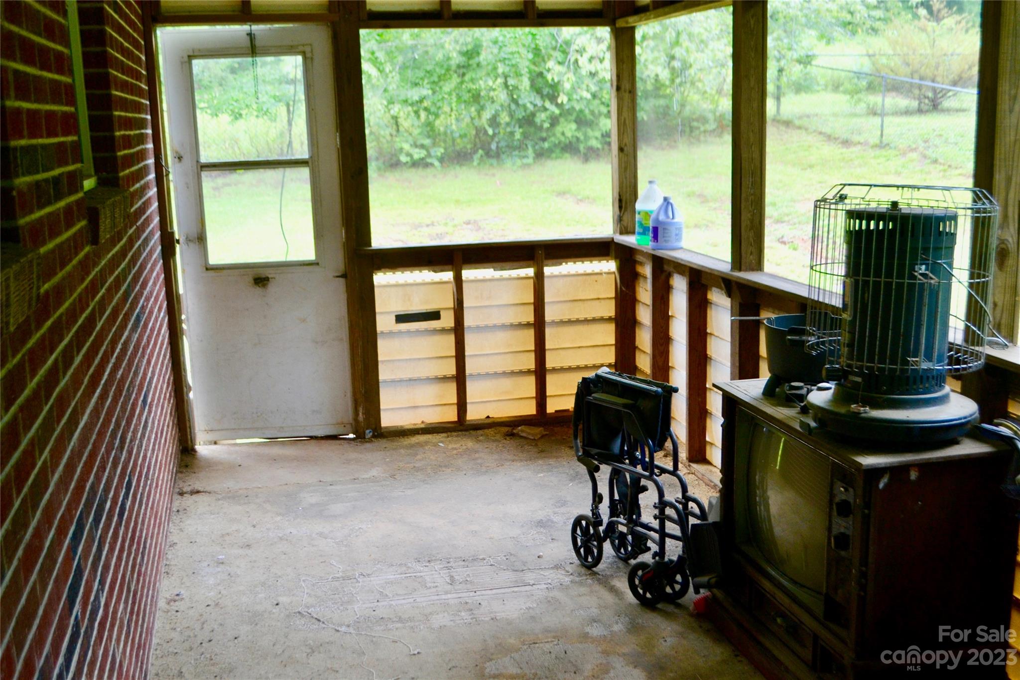 253 Green Acres Road Mooresboro, NC 28114 - Photo 10 of 20 wooden floor in windows