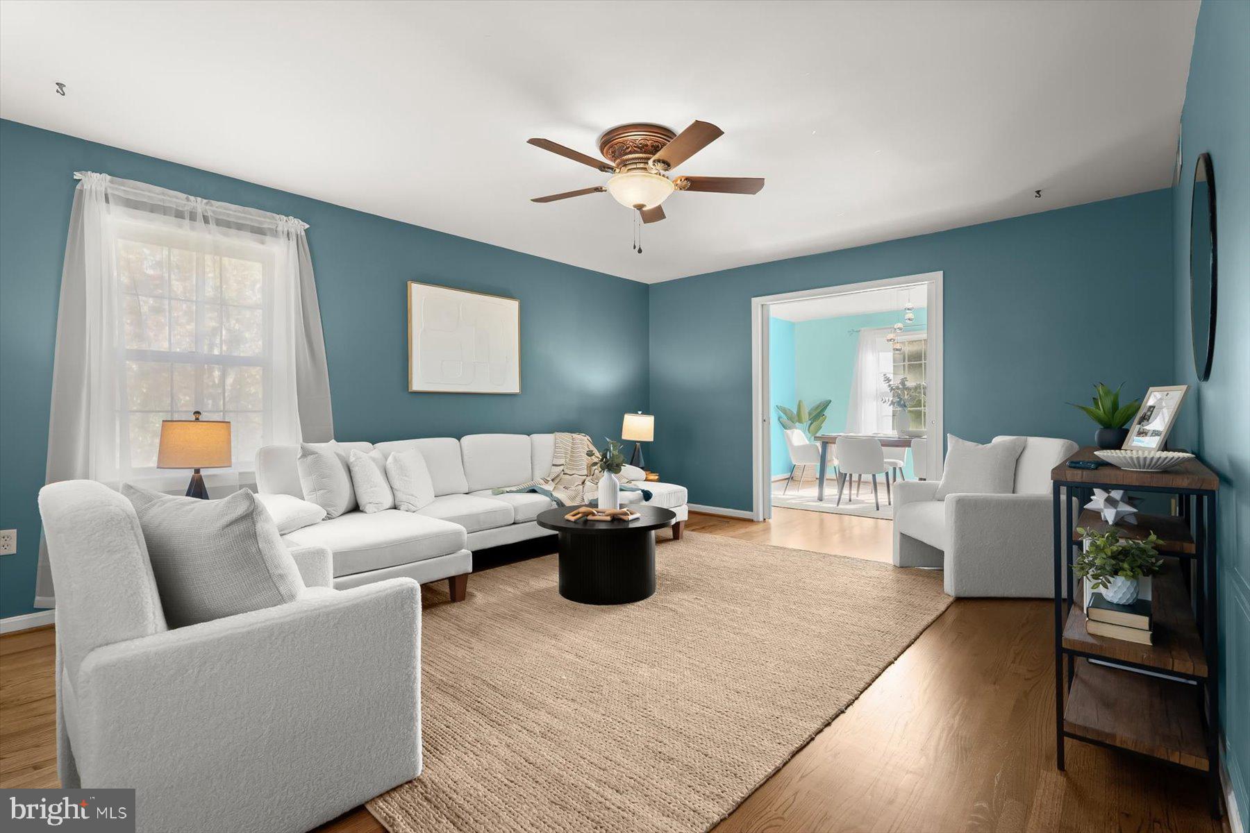 9600 Watkins Road Gaithersburg, MD 20882 - Photo 13 of 47 a living room with furniture and wooden floor