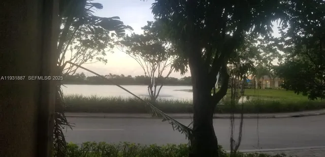 $2,295 | 11145 Southwest 6th Street, Unit 104, Pembroke Pines, FL 33025