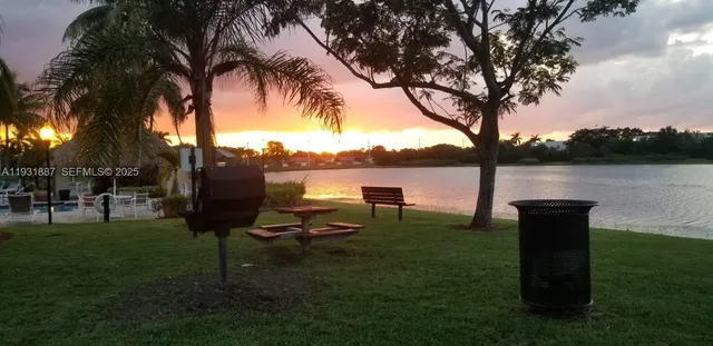 $2,295 | 11145 Southwest 6th Street, Unit 104, Pembroke Pines, FL 33025