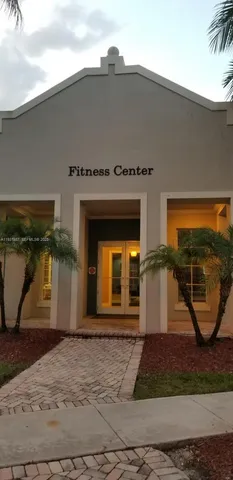 $2,295 | 11145 Southwest 6th Street, Unit 104, Pembroke Pines, FL 33025